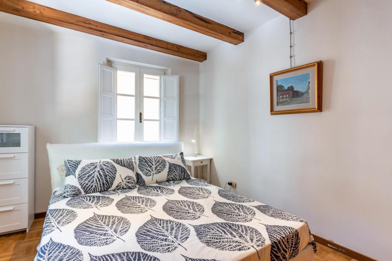 Piazza Napoleone Lovely Central Apartment ลุคคา ภายนอก รูปภาพ